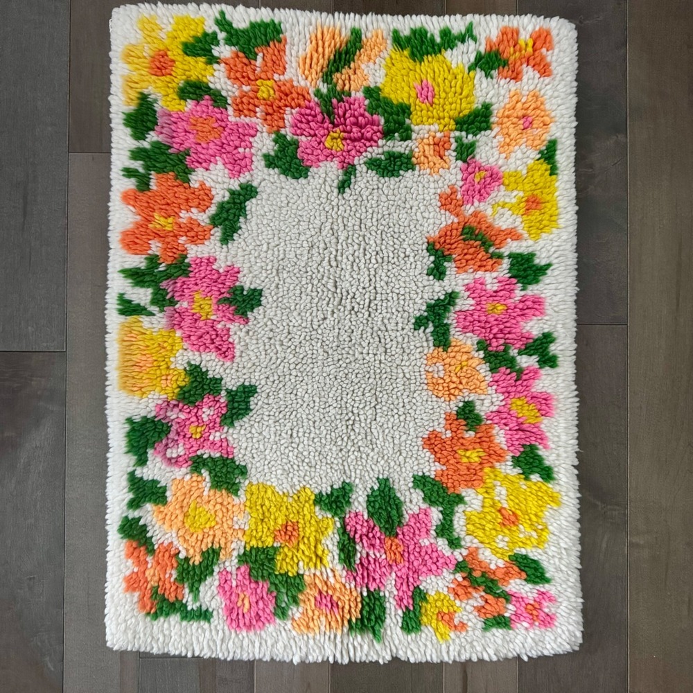 Vintage Floral Latch Hook Rug Handmade Shag Wall Hanging Pink Yellow 28x20